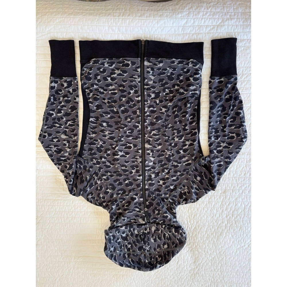 Lululemon Scuba Hoodie Full Zip Gray Leopard Cheetah Animal Print Sweatshirt